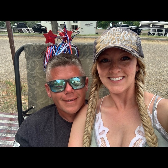 Meet your Posher, Shelly - Picture 1 of 16